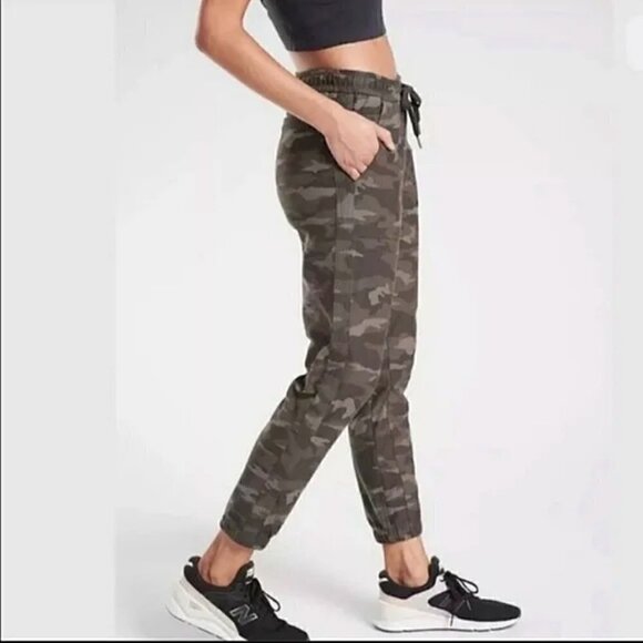 Athleta Camo Farallon Jogger Size 4 - Picture 3 of 16